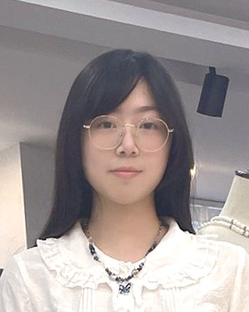 洪小妍个人照片.jpg